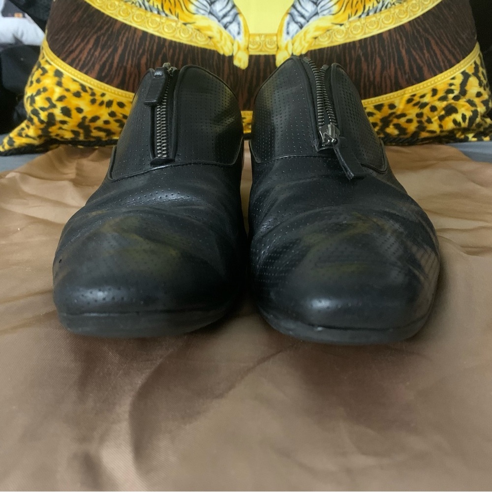 Louis Vuitton Loafers - Picture 3 of 13